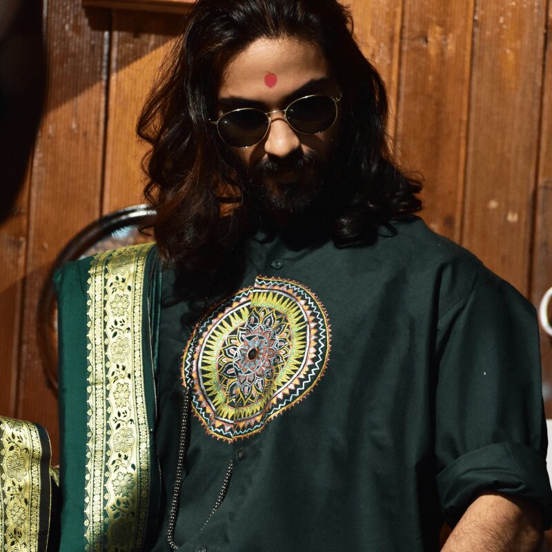 Green Solid Shirt - Classic Style for Everyday Wear